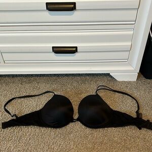 ‘Very Sexy’ Victoria secret black 34DD Bra